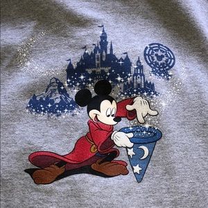 DISNEYLAND SWEATER 2017 (KIDS XL or small womans)
